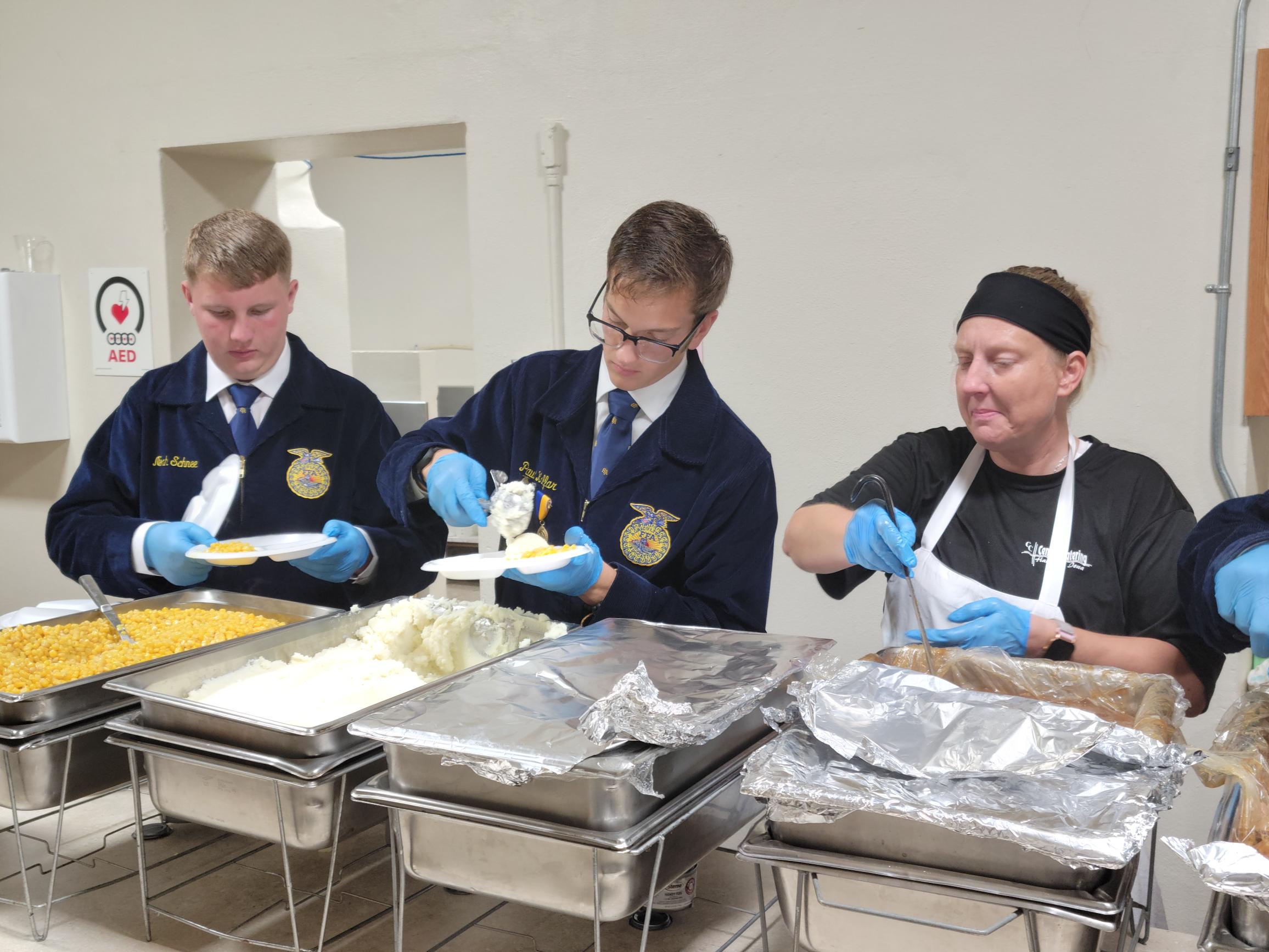 FFA students preparing plates